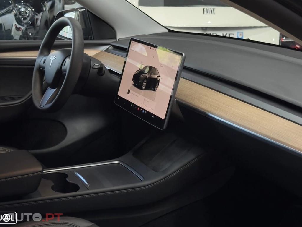 Tesla Model Y Long Range Dual Motor AWD