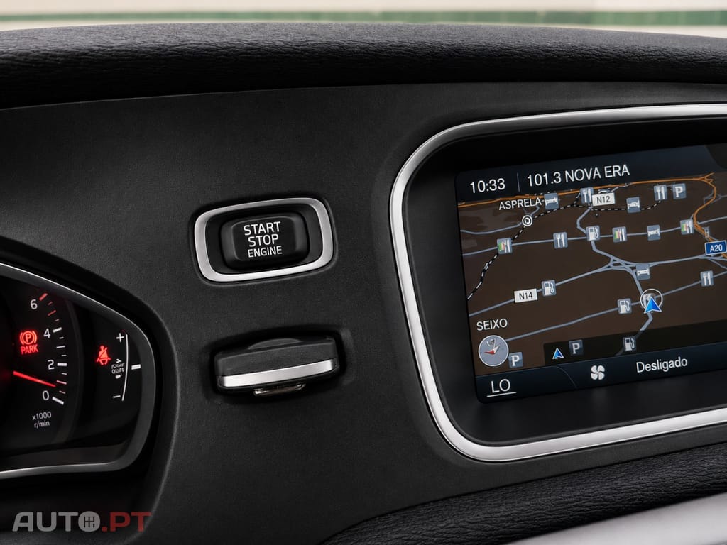 Volvo V40 Cross Country 1.6 D2 Momentum