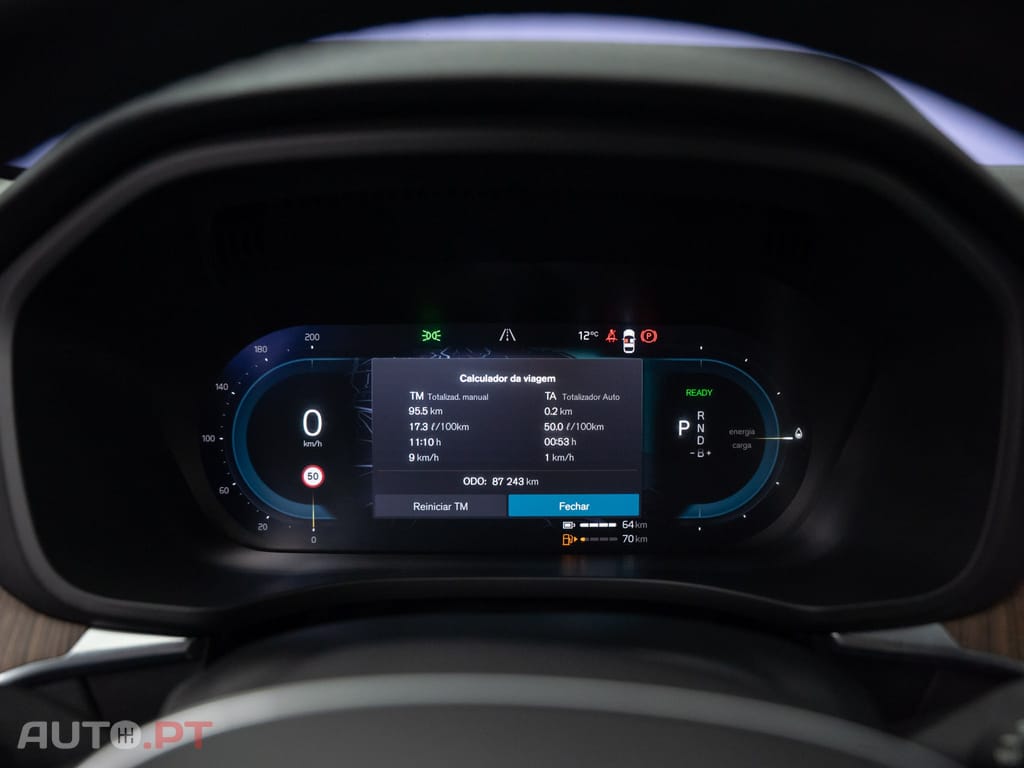 Volvo XC60 2.0 T6 PHEV Plus Dark