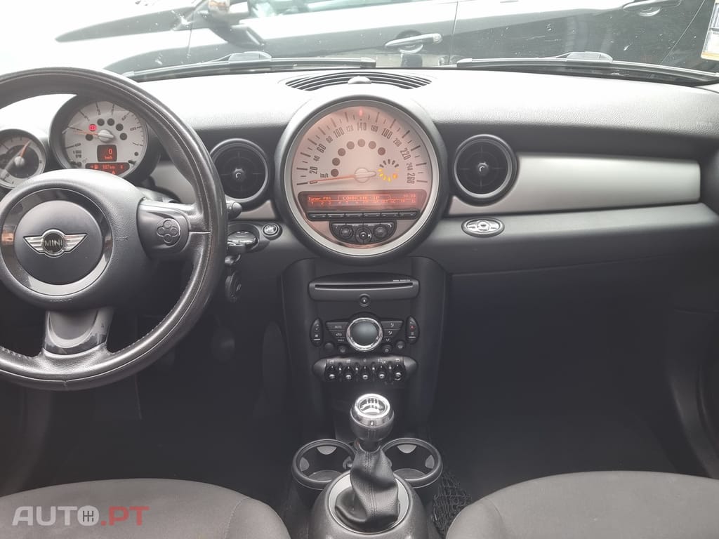 MINI Cabrio Cooper D