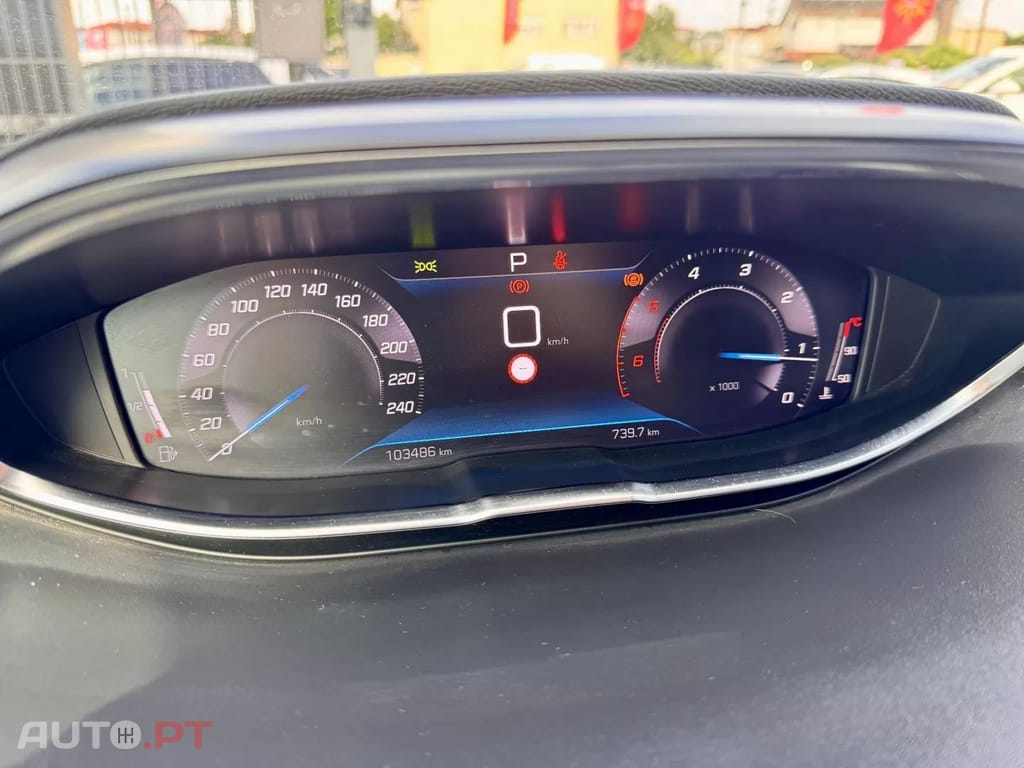 Peugeot 5008 1.5 BlueHDi Allure EAT8