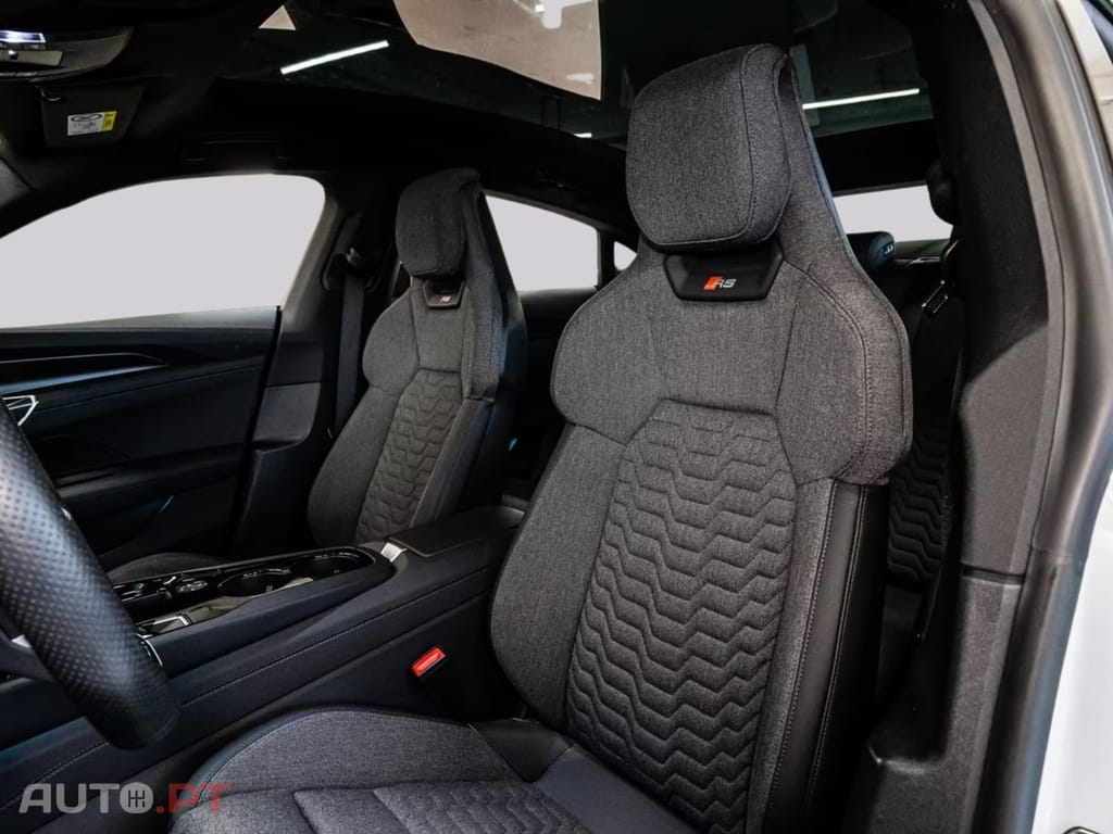 Audi RS E-Tron GT ALL-BLACK