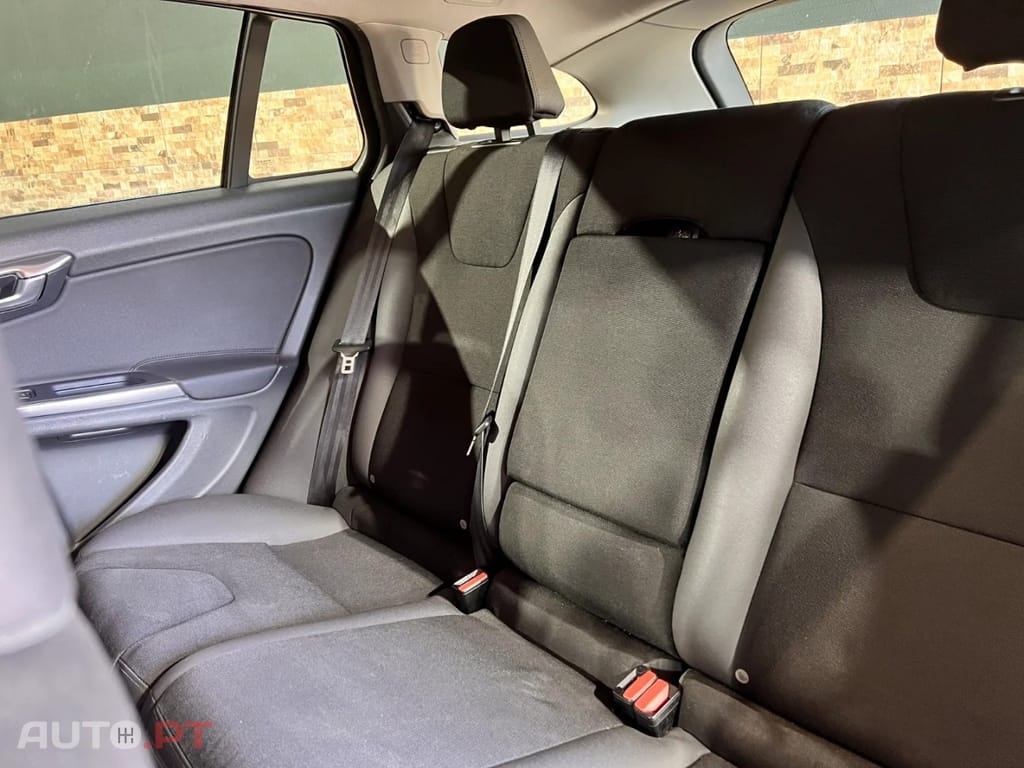 Volvo V60 VOLVO V60 1.6 DRIVe Diesel