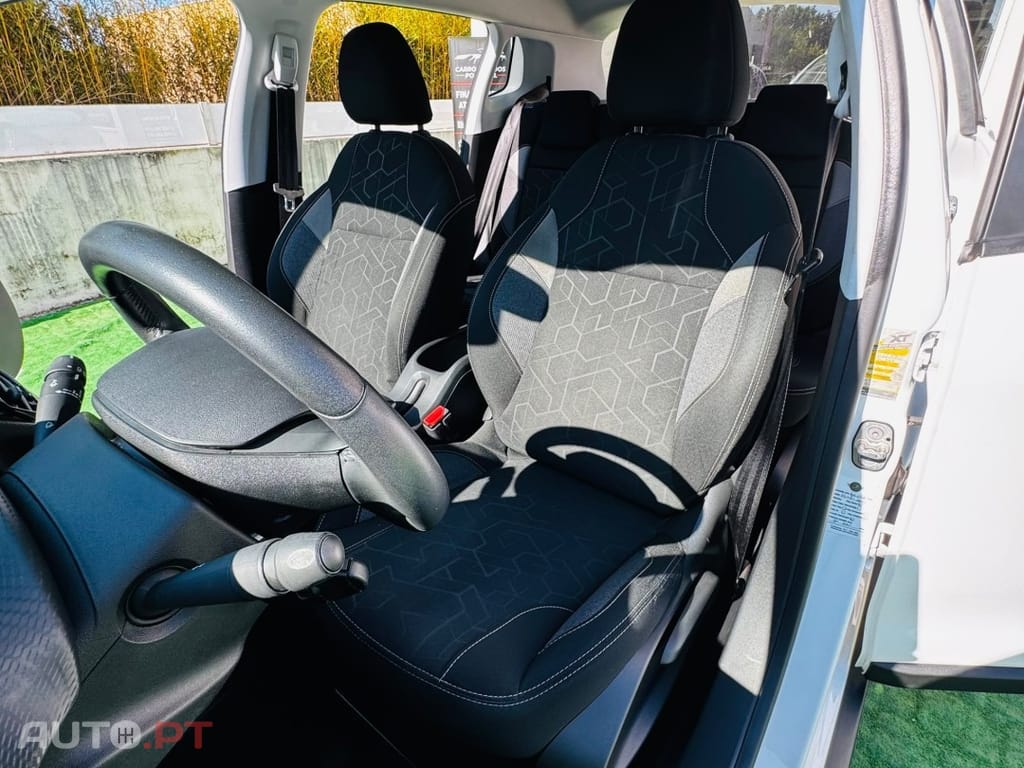 Peugeot 2008 1.2 PureTech Style