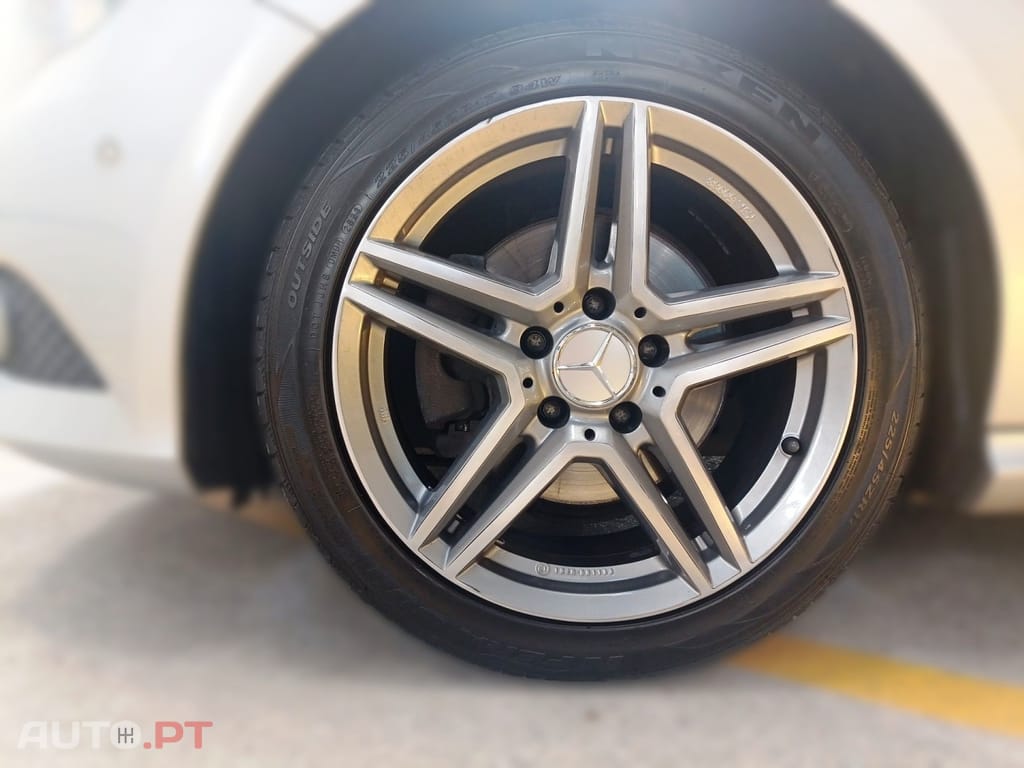 Mercedes-Benz A 200 (BlueEFFICIENCY)