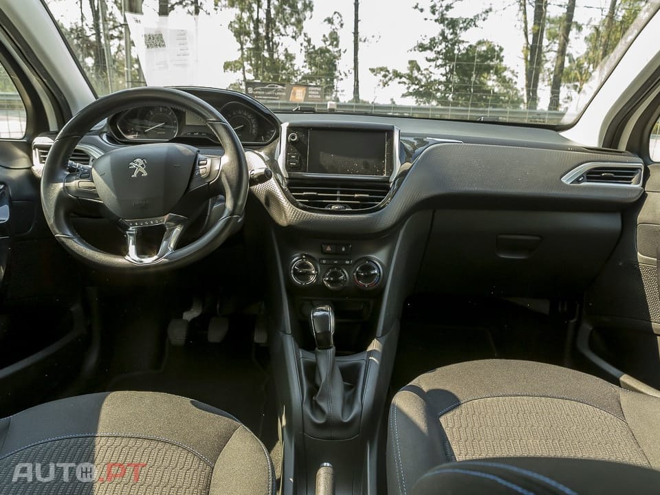 Peugeot 208 1.5 BlueHDi Allure