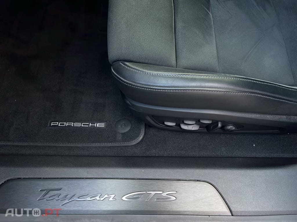 Porsche Taycan GTS I.V.A DEDUTIVEL 