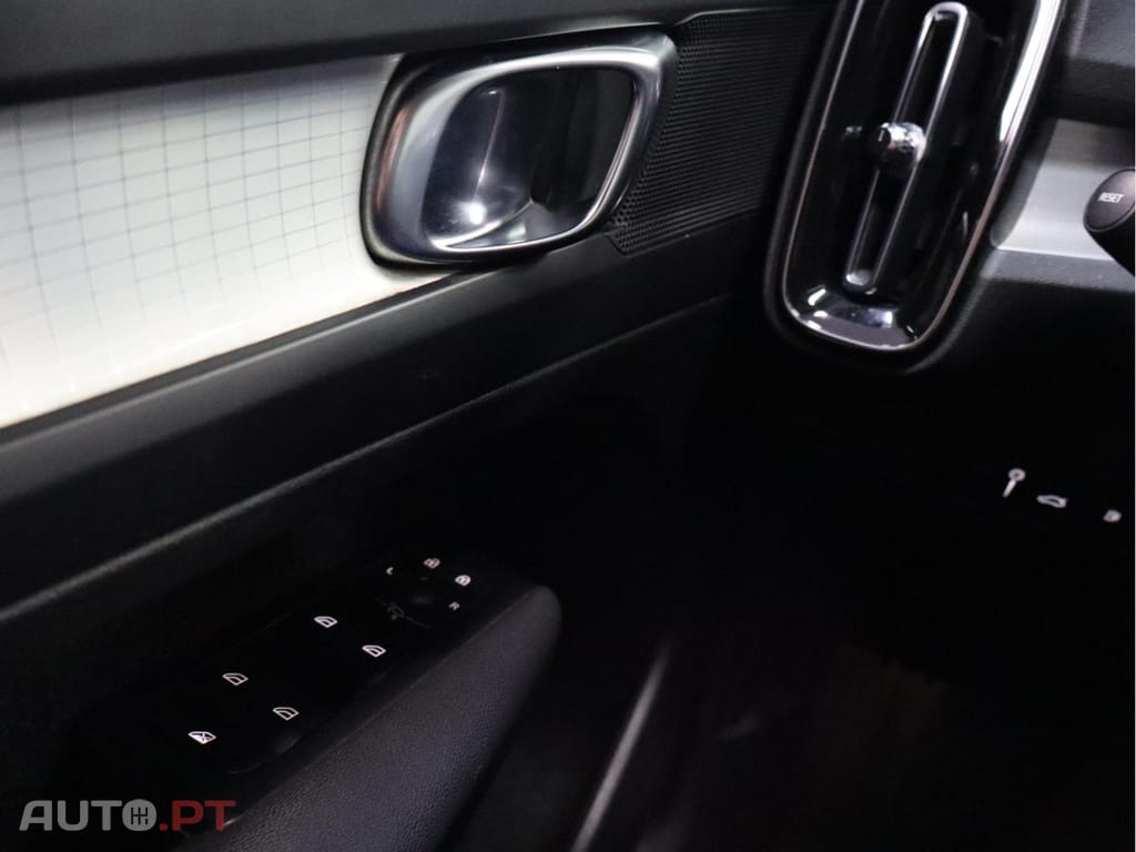 Volvo XC40 1.5 T4  PHEV Inscription