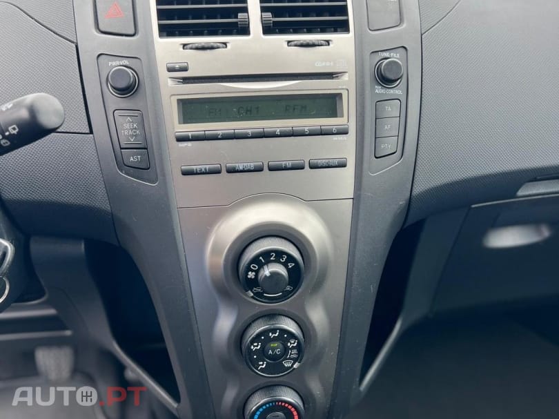 Toyota Yaris 1.0 VVT-i AC