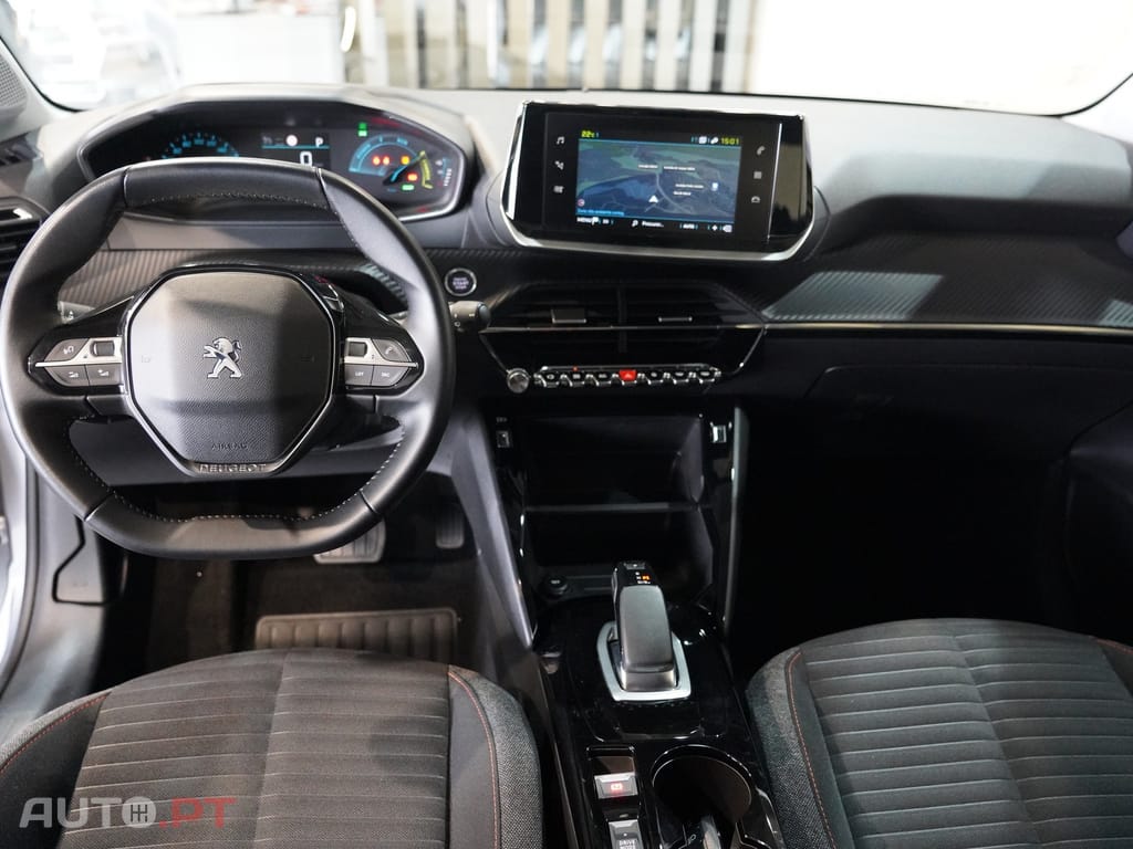 Peugeot E-208 50 kWh Active