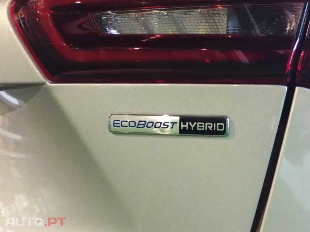 Ford Focus EcoBoost ST-Line Hybrid