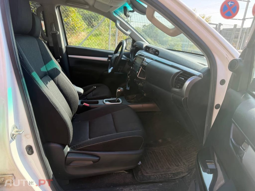 Toyota Hilux 2.4 D-4D 4WD CD Aut.