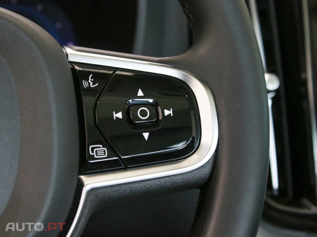 Volvo XC60 2.0 T6 PHEV Black Edition AWD
