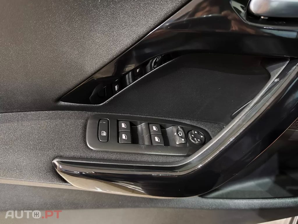 Peugeot 208 PureTech 110 Stop & Start EAT6 Tech Edition