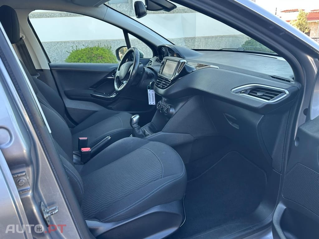 Peugeot 208 1.5 BlueHDi Signature
