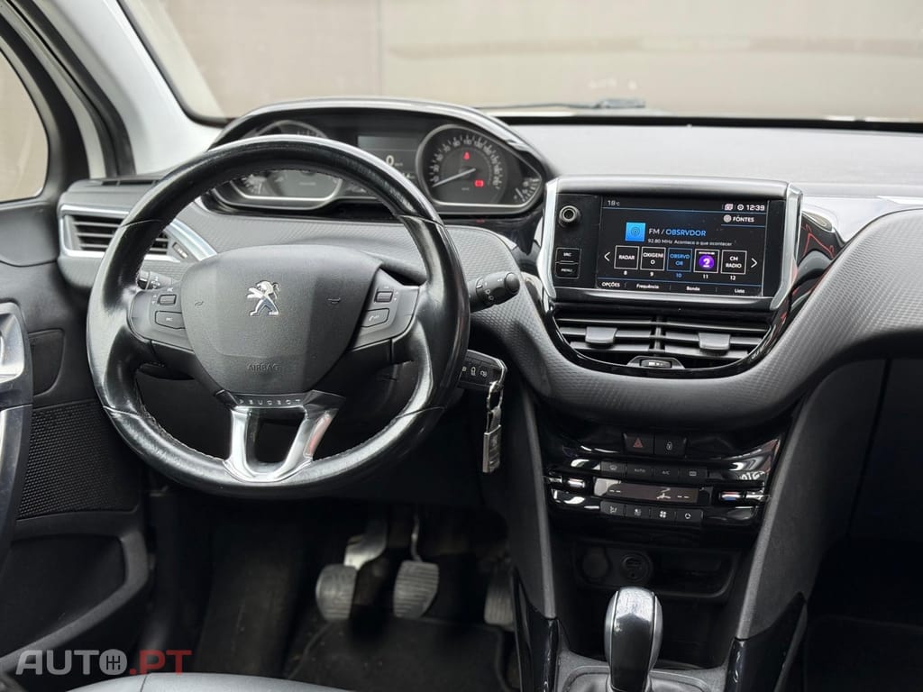 Peugeot 2008 1.2 PureTech Allure