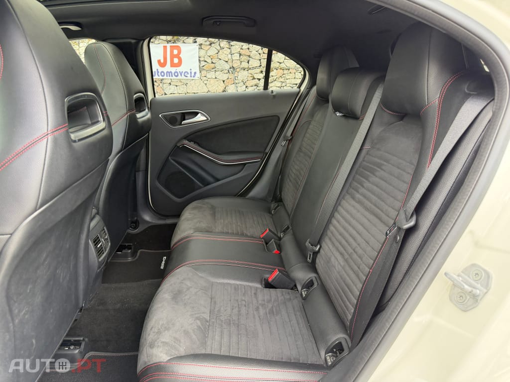 Mercedes-Benz A 180 d AMG Line