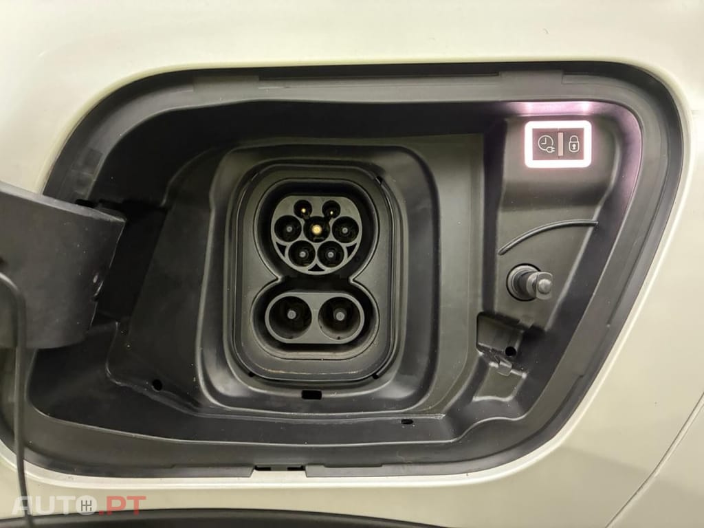 Peugeot E-2008 50 kWh GT Pack