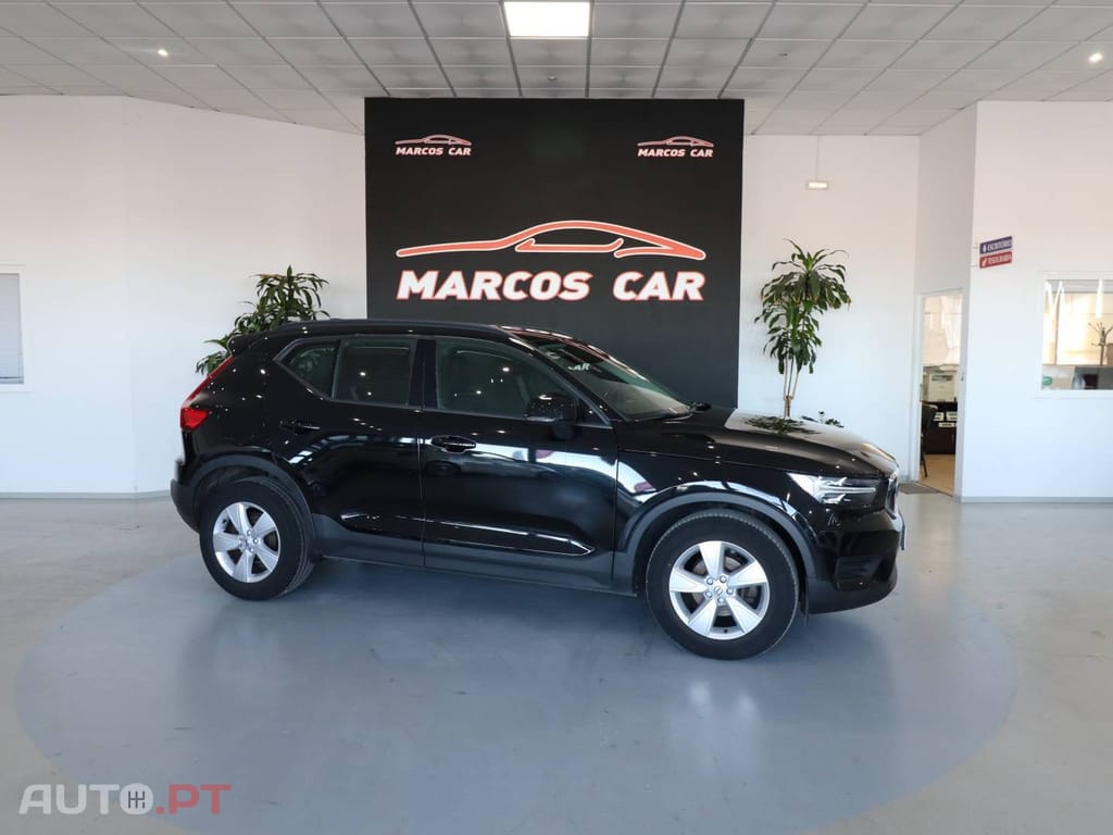 Volvo XC40 T2 Monument