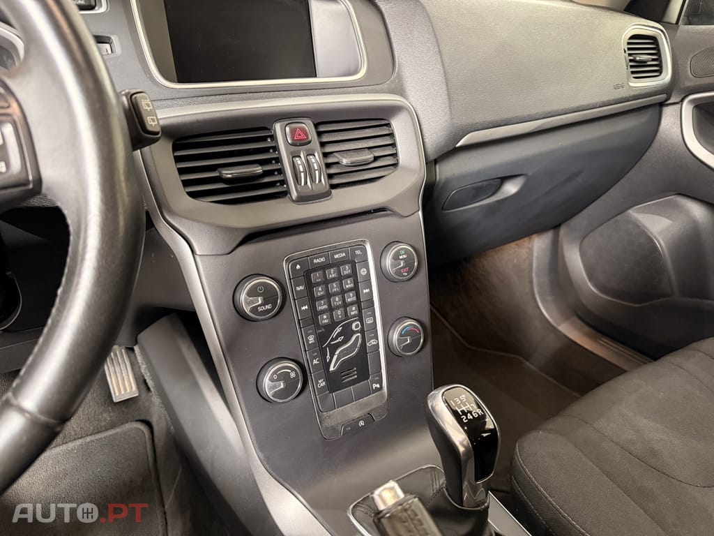 Volvo V40 2.0 D2 Momentum