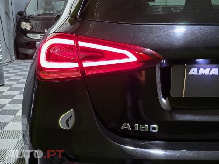 Mercedes-Benz A 180 7G-DCT AMG Line