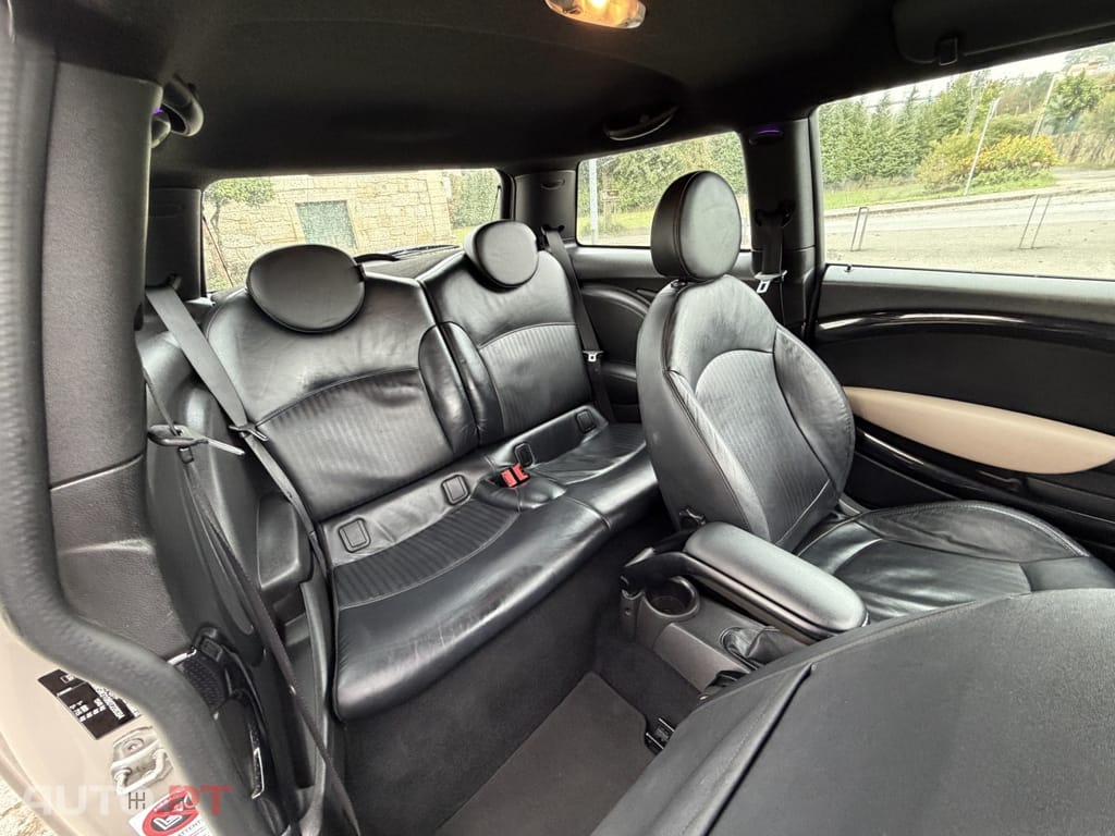 MINI Cooper Cooper D