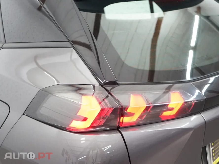 Peugeot 2008 1.5 BlueHDi Allure
