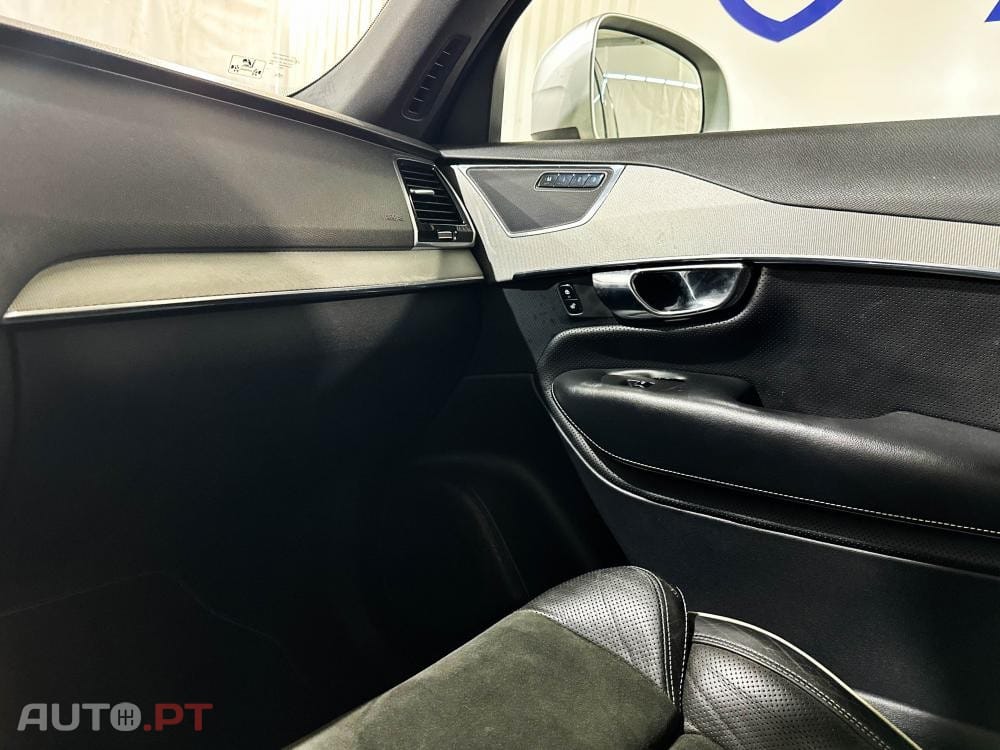 Volvo XC90 2.0 D4 R-Design
