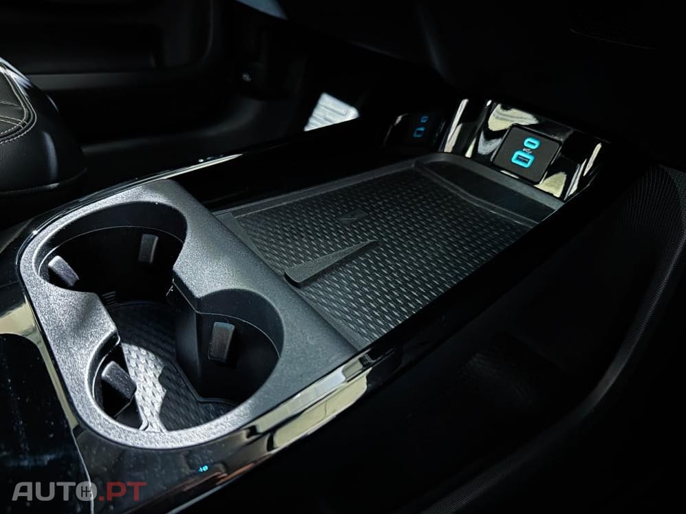 Ford Mustang Mach-E 75.7 kWh Base