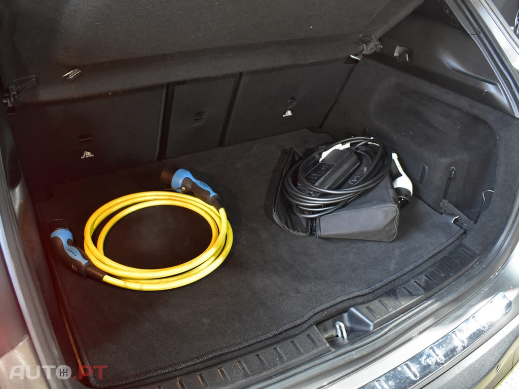 Mercedes-Benz EQA 250 AMG Line