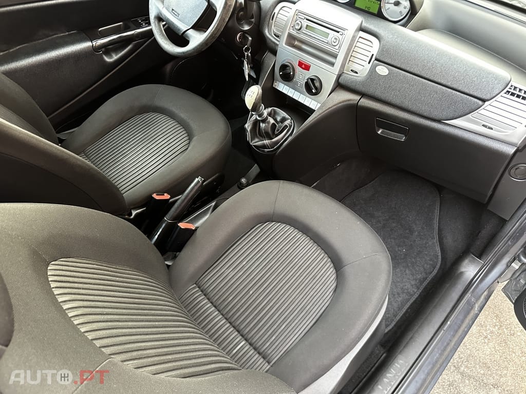 Lancia Ypsilon 1.2 Argento