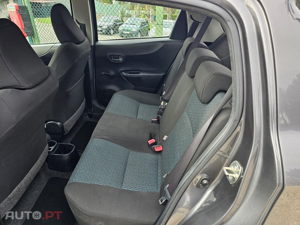 Toyota Yaris 1.0 VVT-i Comfort+AC