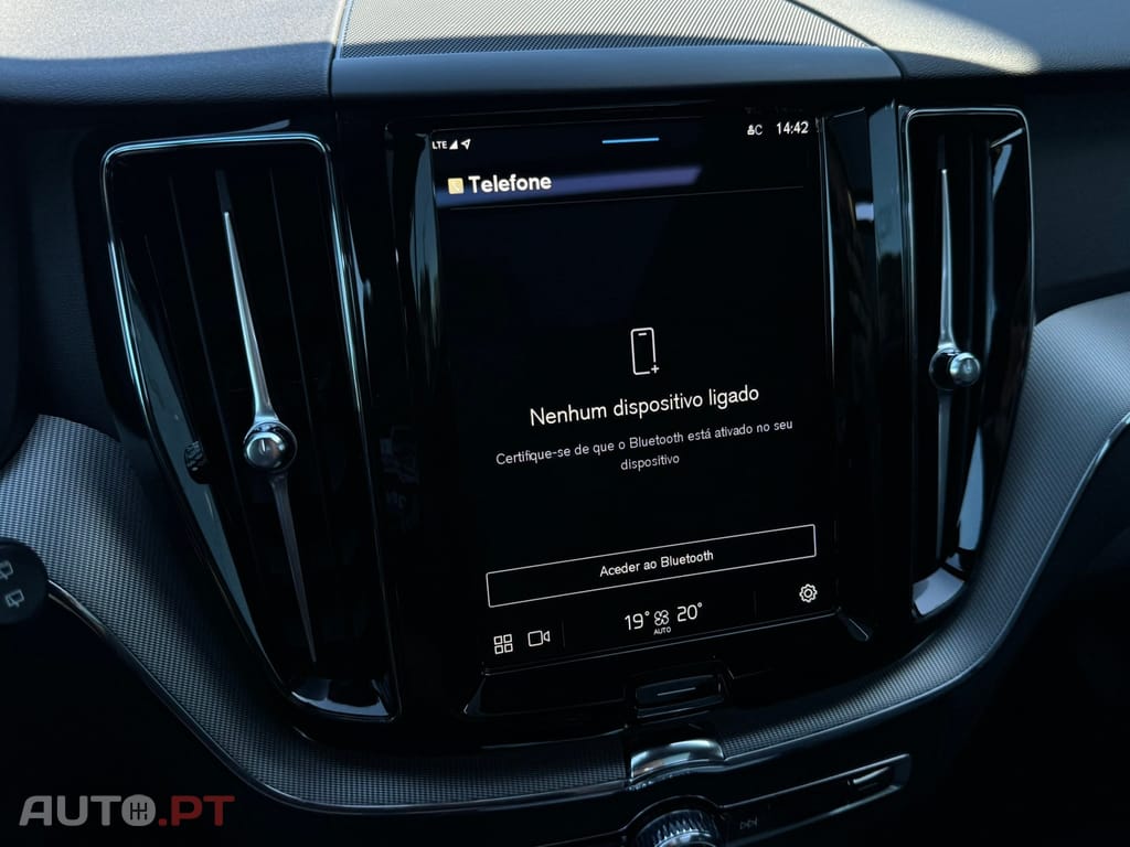 Volvo XC60 2.0 T6 PHEV Black Edition AWD