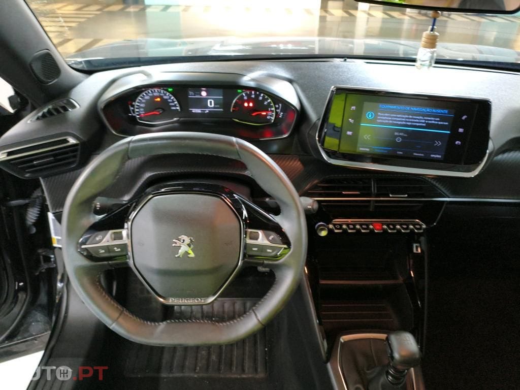 Peugeot 2008 1.2 PureTech Active Pack