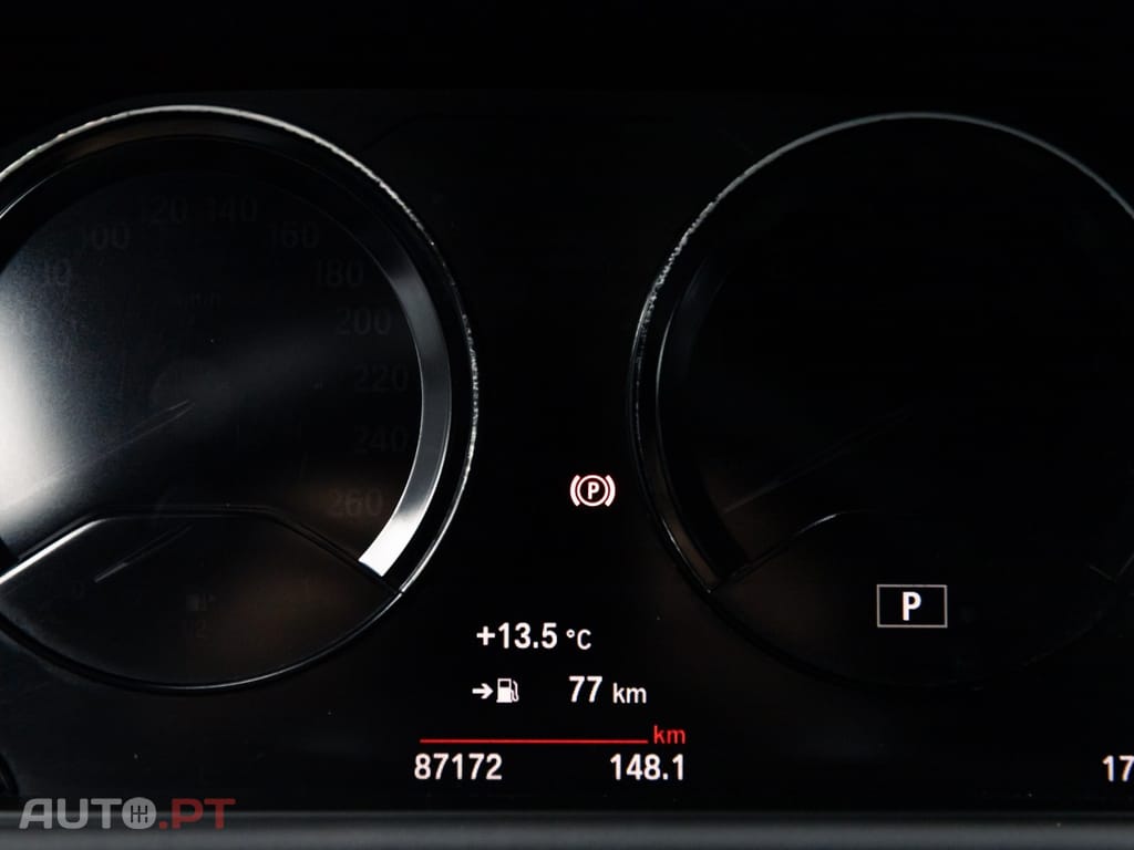 BMW 218 i Advantage Auto