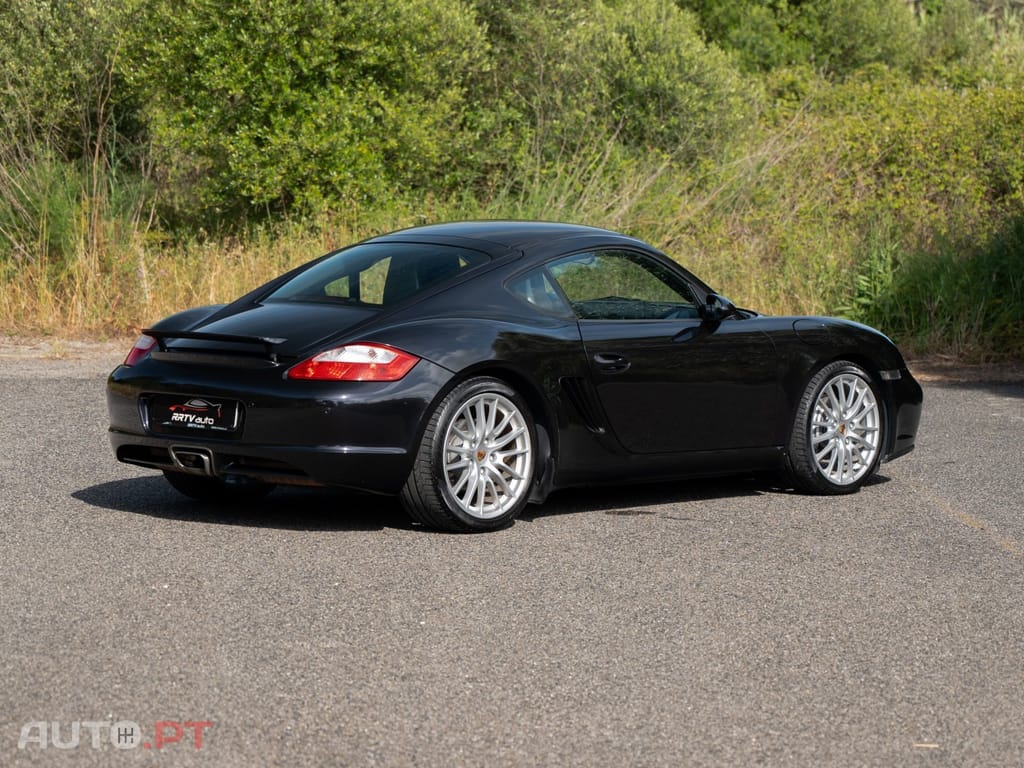 Porsche Cayman 2.7