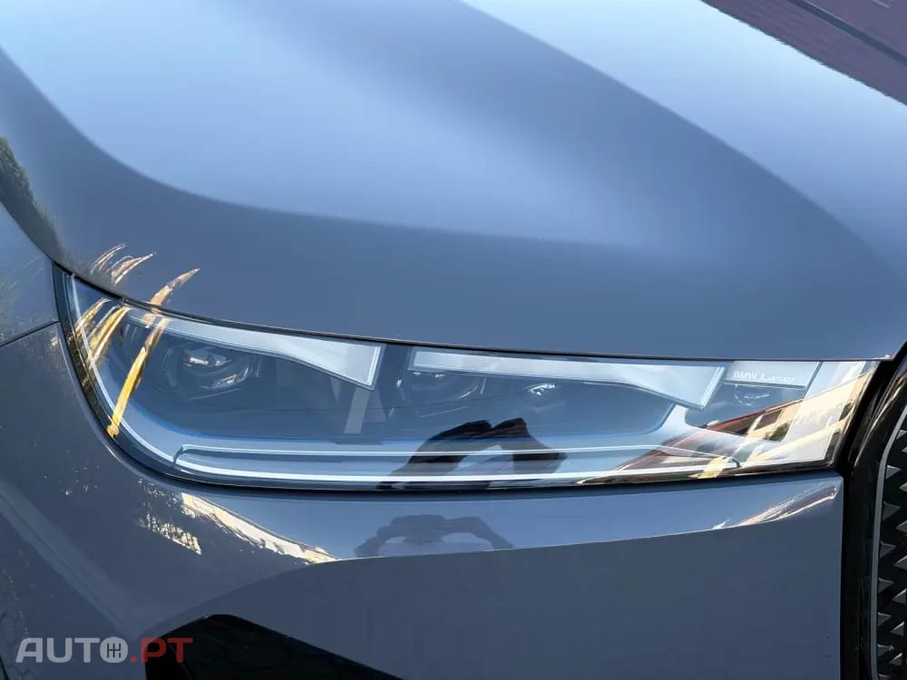 BMW iX xDrive 50 Pack Desportivo