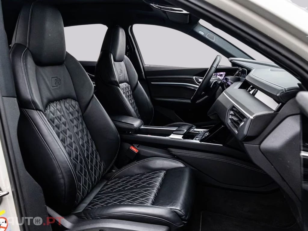 Audi E-Tron S I.V.A DEDUTIVEL