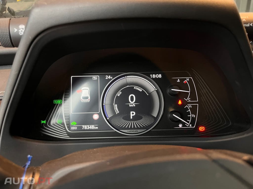Lexus UX Business
