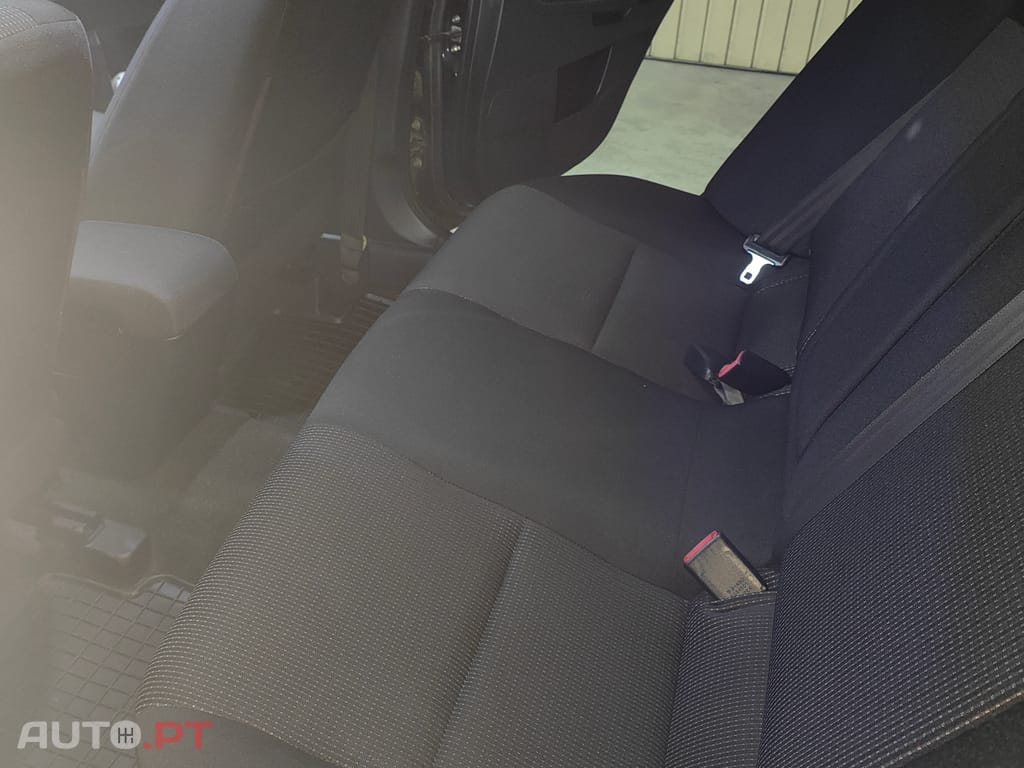 Mitsubishi Lancer Inivite