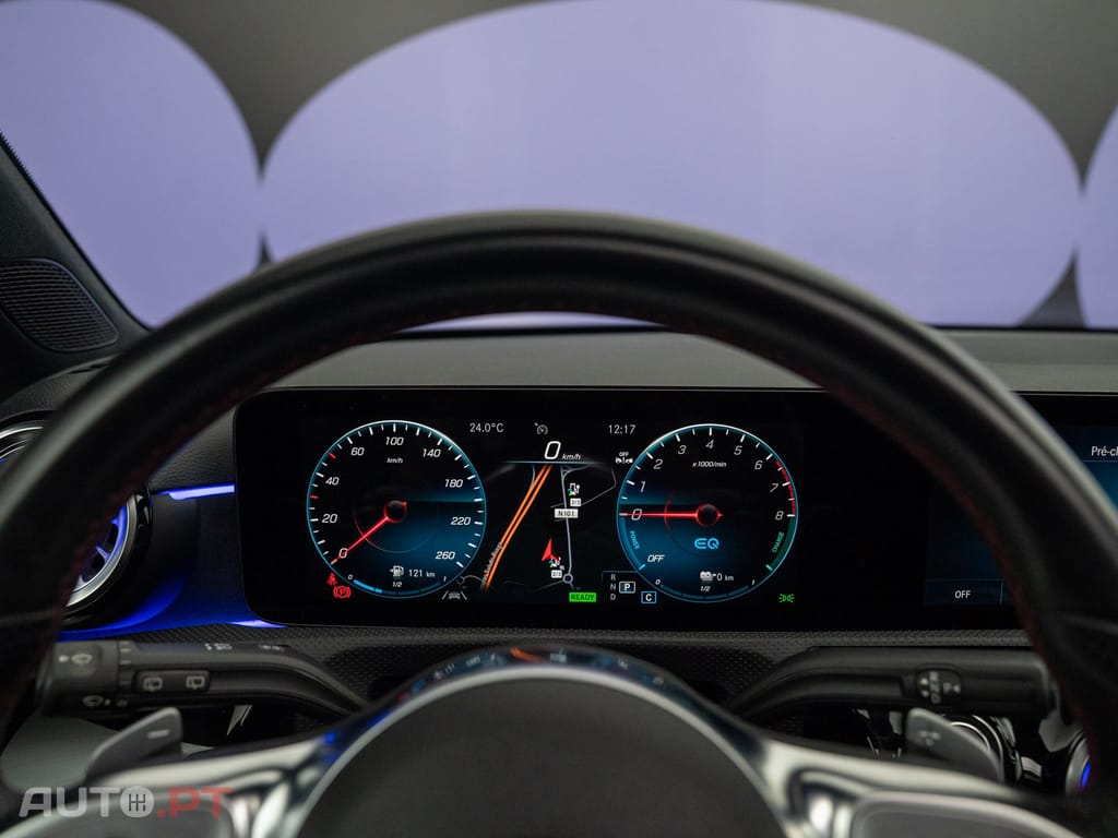 Mercedes-Benz A 250 e AMG Line