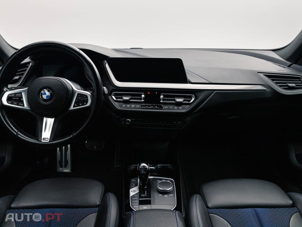BMW 218 i Pack Desportivo M