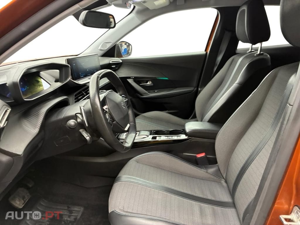 Peugeot 2008 1.5 BlueHDi Allure Pack EAT8