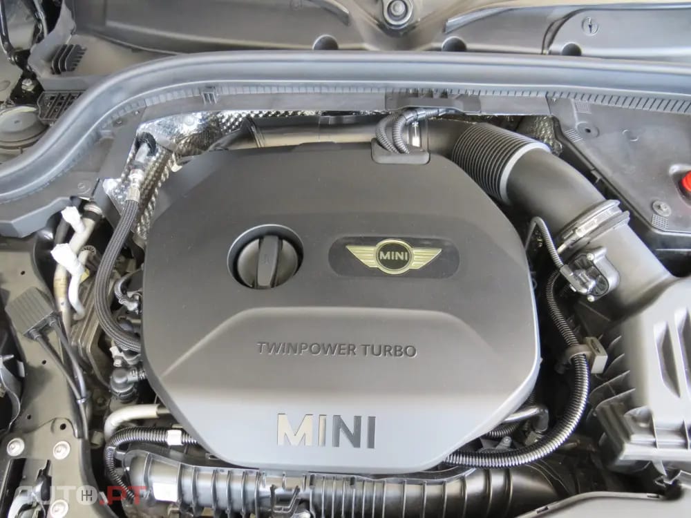 MINI Cabrio John Cooper Works