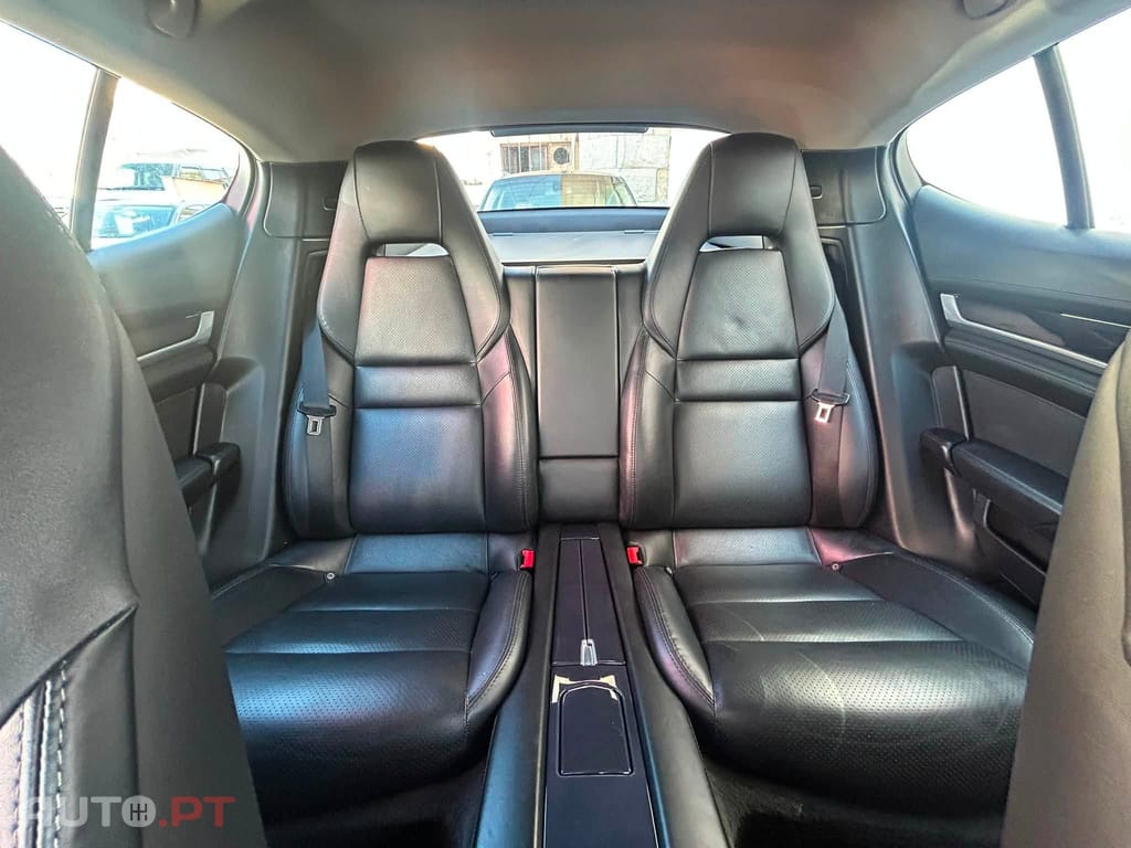 Porsche Panamera 3.0 V6 Platinum Edition
