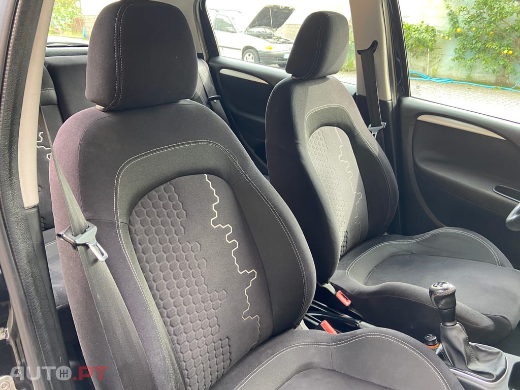 Fiat Punto 1.3 M-Jet LOUNGE S&S