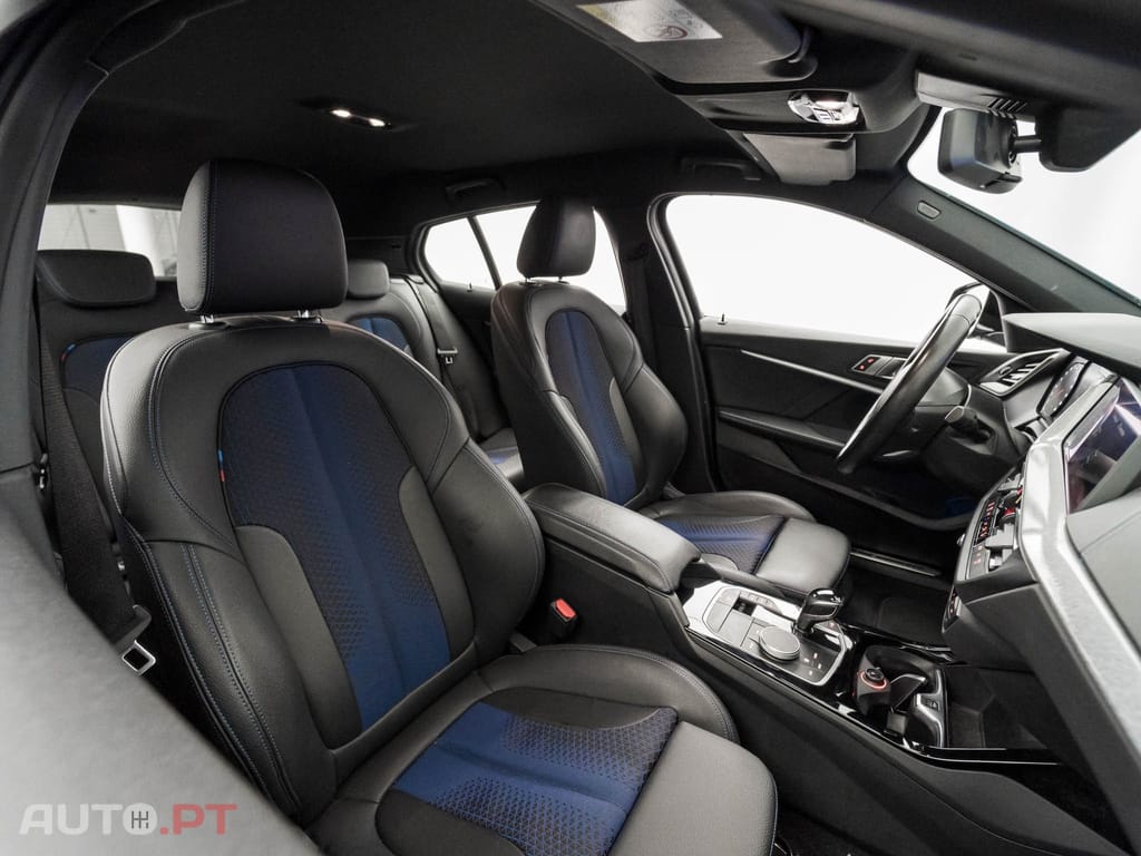 BMW 118 i Pack Desportivo M Auto