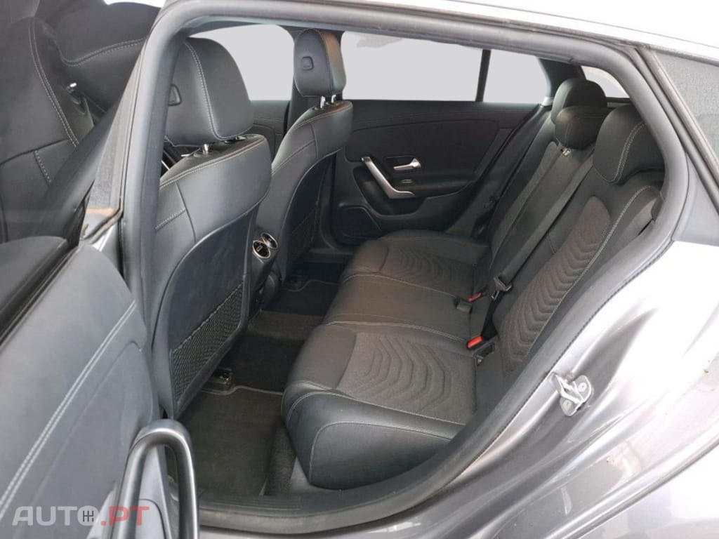 Mercedes-Benz CLA 250 e Progressive