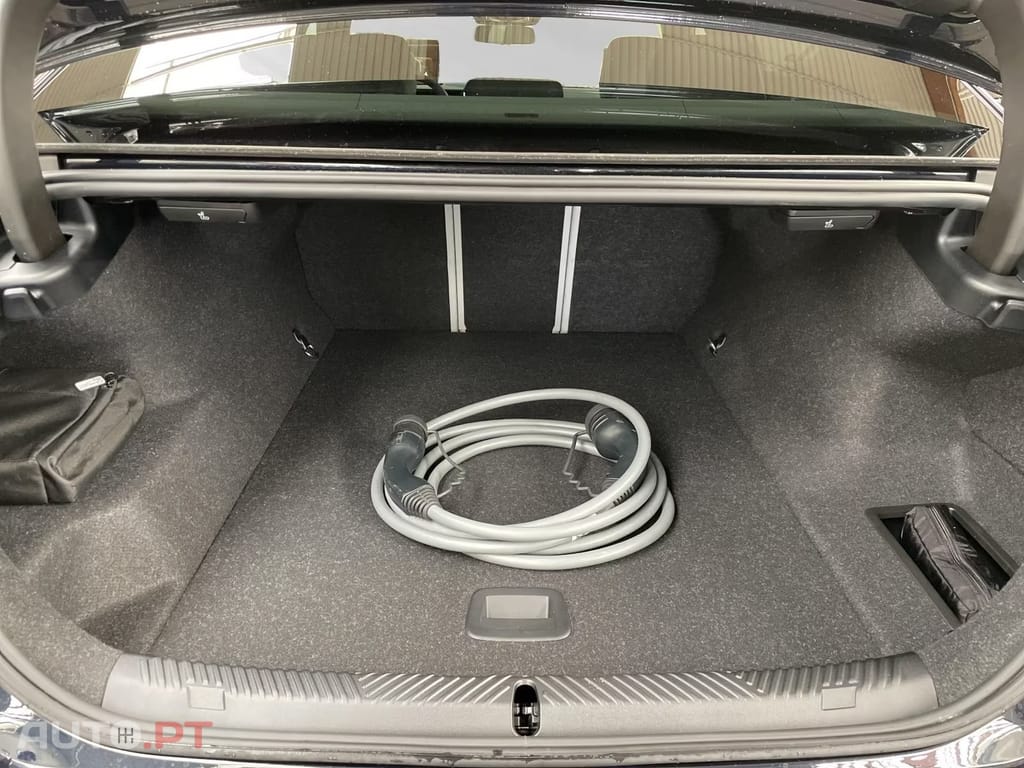 BMW i5 xDrive40