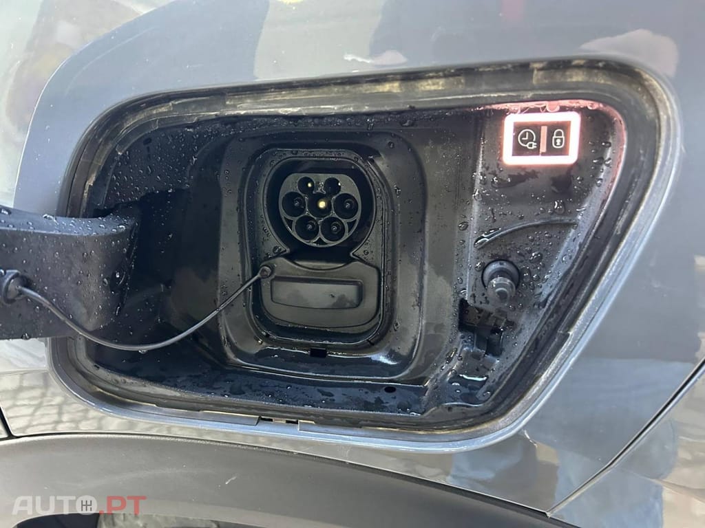 Peugeot E-2008 54 kWh Allure